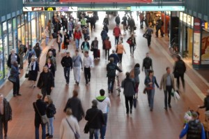 Hauptbahnhof-Kirchentagsbesucher-2-